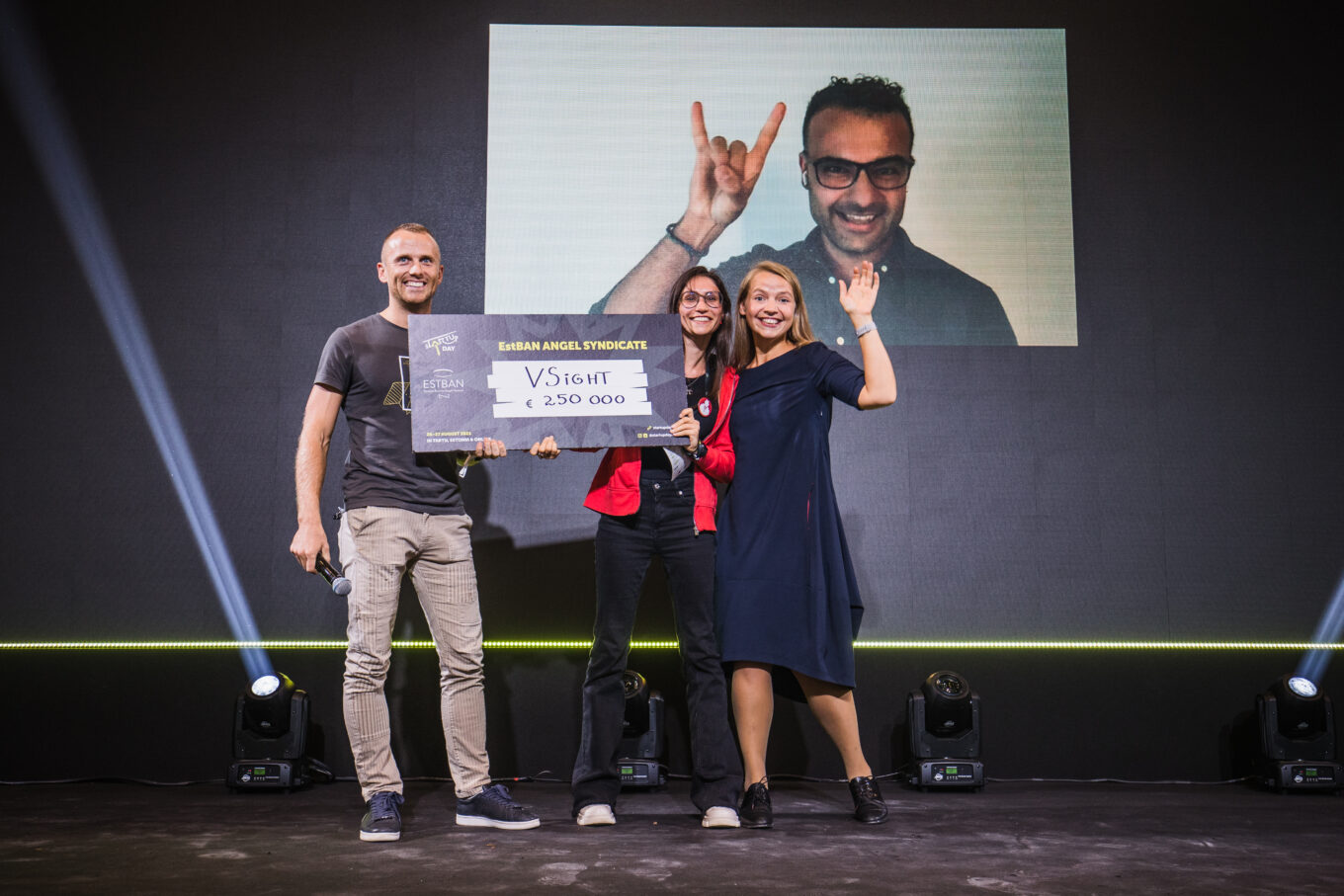 VSight is the winner of sTARTUp Pitching